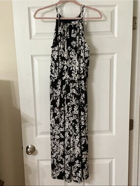 London Times Black and White Floral Jumpsuit